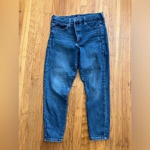 GAP Favorite Jegging With Smoothing Pockets Size 31P